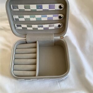 Cupcakes & Cashmere Gray Jewelry Organizer with Clamshell Design